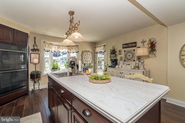 13 JUNIPER RD, Sewell, NJ 08080