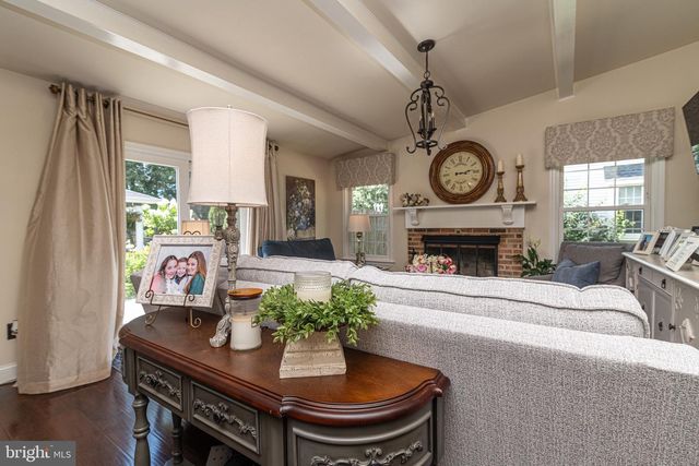 13 JUNIPER RD, Sewell, NJ 08080