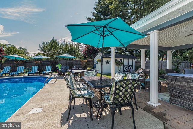 13 JUNIPER RD, Sewell, NJ 08080