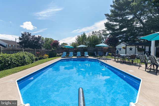 13 JUNIPER RD, Sewell, NJ 08080
