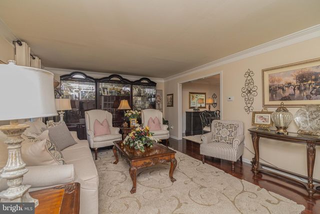 13 JUNIPER RD, Sewell, NJ 08080