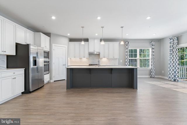 10602 STARFIRE LN, Waldorf, MD 20603