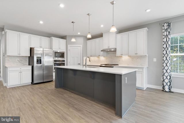 10602 STARFIRE LN, Waldorf, MD 20603