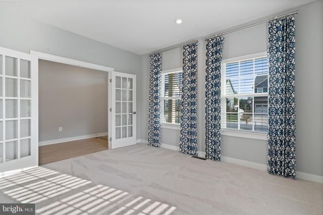 10602 STARFIRE LN, Waldorf, MD 20603