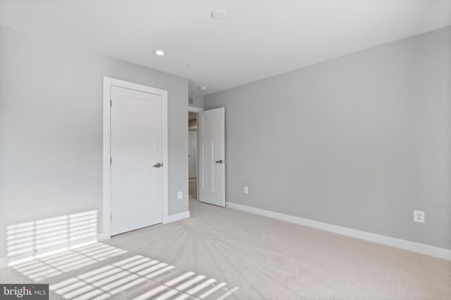 10602 STARFIRE LN, Waldorf, MD 20603