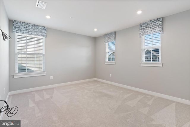 10602 STARFIRE LN, Waldorf, MD 20603