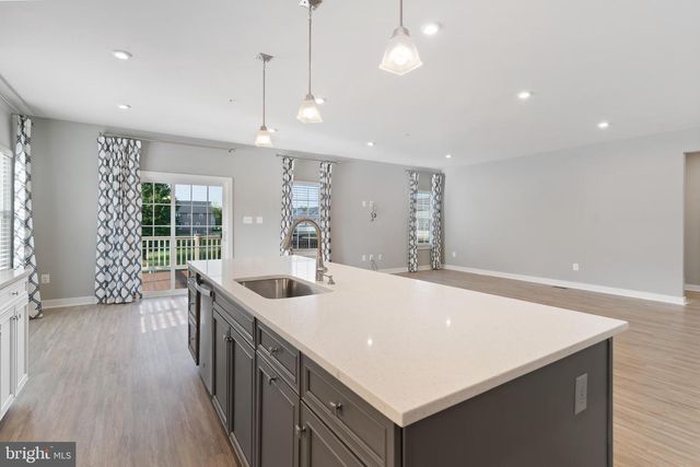 10602 STARFIRE LN, Waldorf, MD 20603