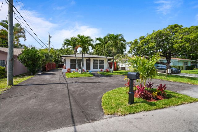 1404 NE 2nd Street, Pompano Beach, FL 33060