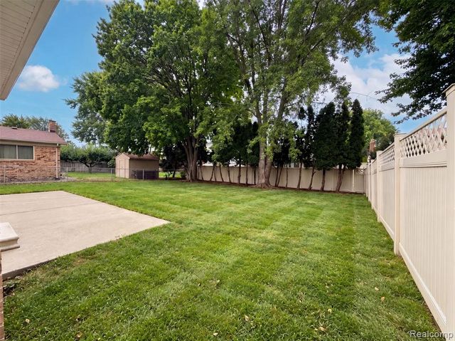 40349 Aynesley Street, Clinton Township, MI 48038