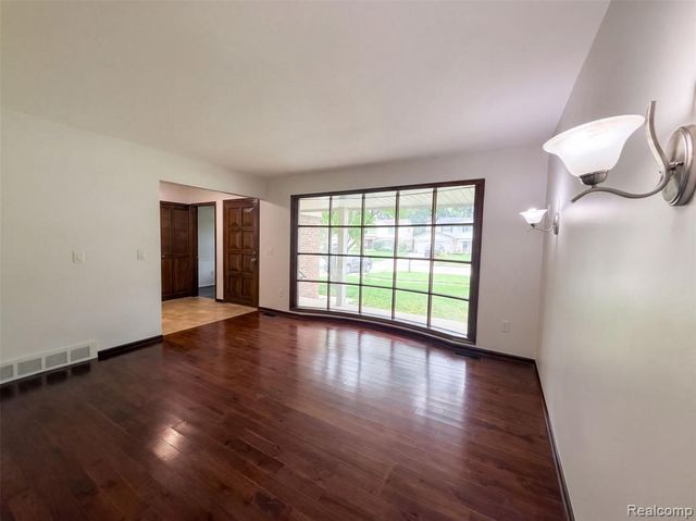 40349 Aynesley Street, Clinton Township, MI 48038