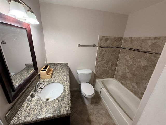 5120 TEMPLE HEIGHTS ROAD D, Tampa, FL 33617