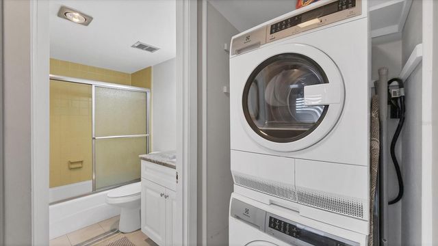 8625 MIDNIGHT PASS ROAD 506B, Sarasota, FL 34242