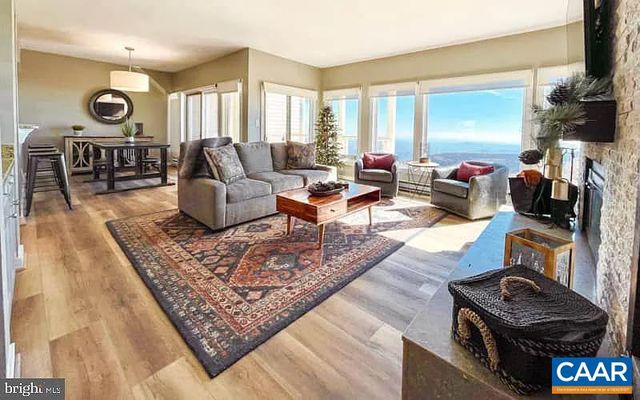 1616 OVERLOOK CONDOS, Roseland, VA 22967