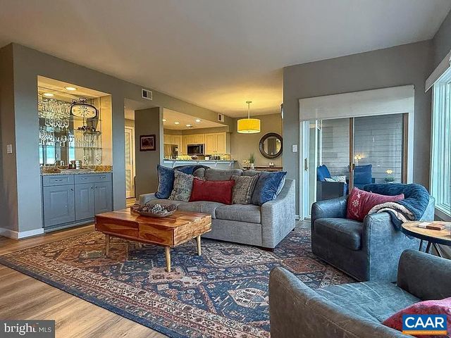 1616 OVERLOOK CONDOS, Roseland, VA 22967