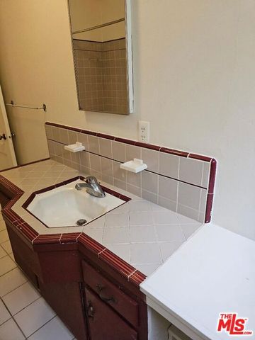 4322 Berryman Avenue, Los Angeles, CA 90066