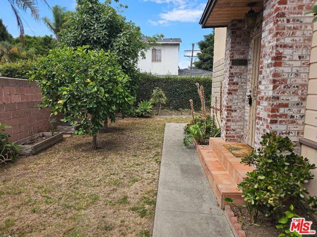 4322 Berryman Avenue, Los Angeles, CA 90066