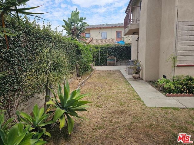 4322 Berryman Avenue, Los Angeles, CA 90066