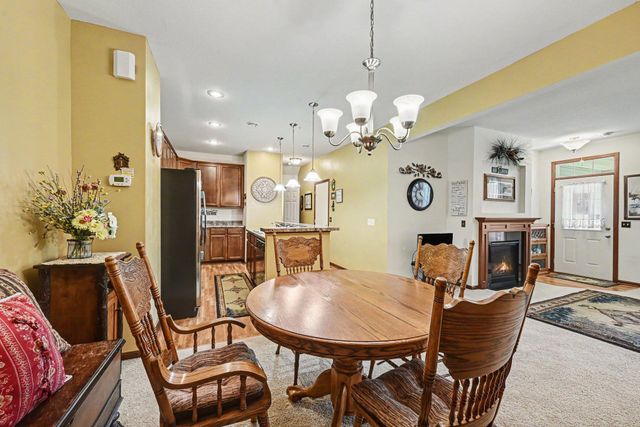 1601 Sumac Circle B, Carver, MN 55315