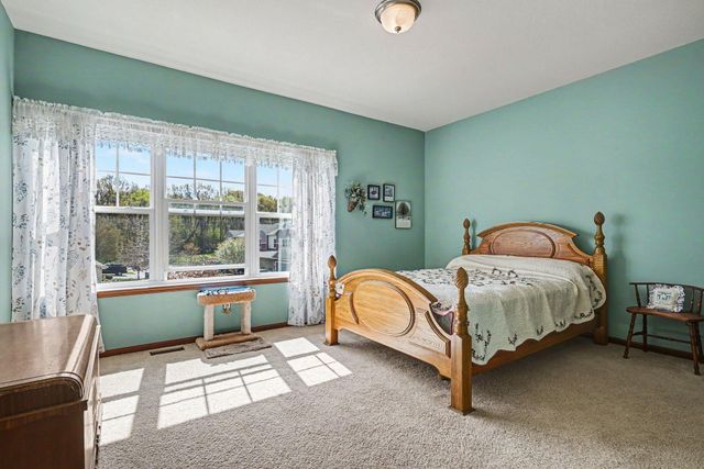 1601 Sumac Circle B, Carver, MN 55315