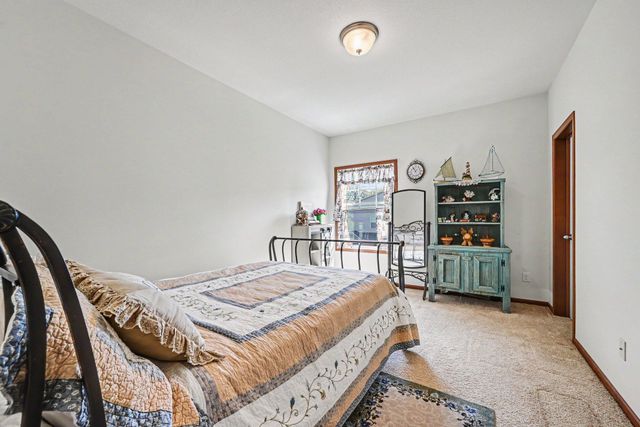 1601 Sumac Circle B, Carver, MN 55315