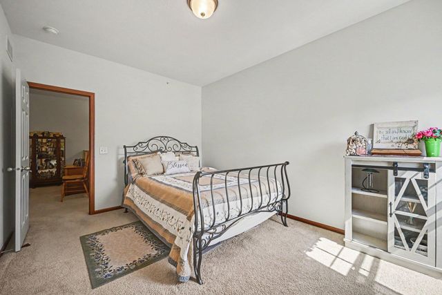1601 Sumac Circle B, Carver, MN 55315