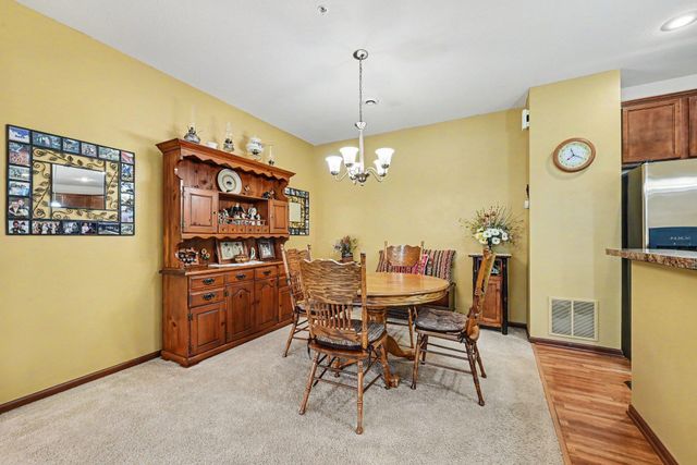 1601 Sumac Circle B, Carver, MN 55315