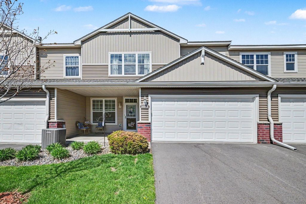 1601 Sumac Circle B, Carver, MN 55315