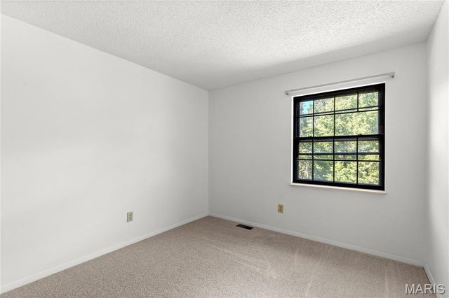 2332 Hidden Meadow Lane, Ballwin, MO 63021