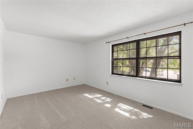 2332 Hidden Meadow Lane, Ballwin, MO 63021