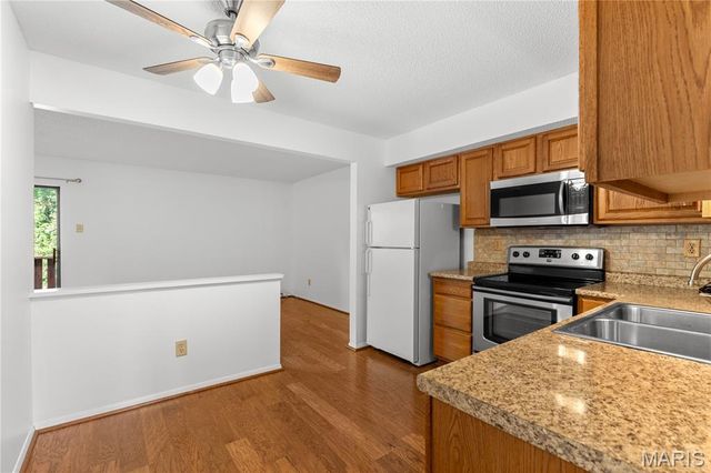 2332 Hidden Meadow Lane, Ballwin, MO 63021
