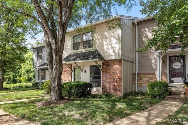 2332 Hidden Meadow Lane, Ballwin, MO 63021