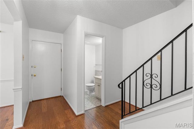 2332 Hidden Meadow Lane, Ballwin, MO 63021