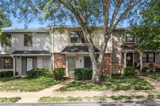 2332 Hidden Meadow Lane, Ballwin, MO 63021