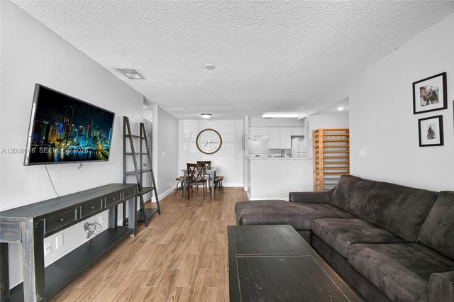 2866 S University Drive 5105, Davie, FL 33328