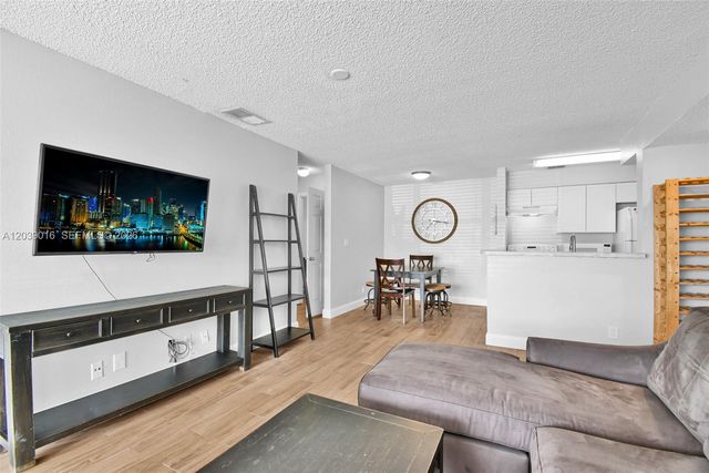 2866 S University Drive 5105, Davie, FL 33328