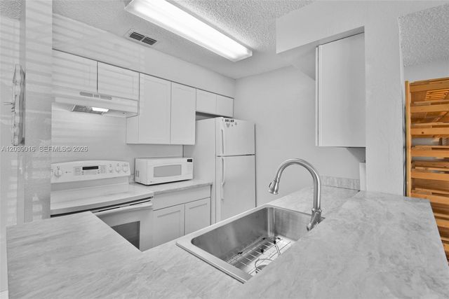 2866 S University Drive 5105, Davie, FL 33328