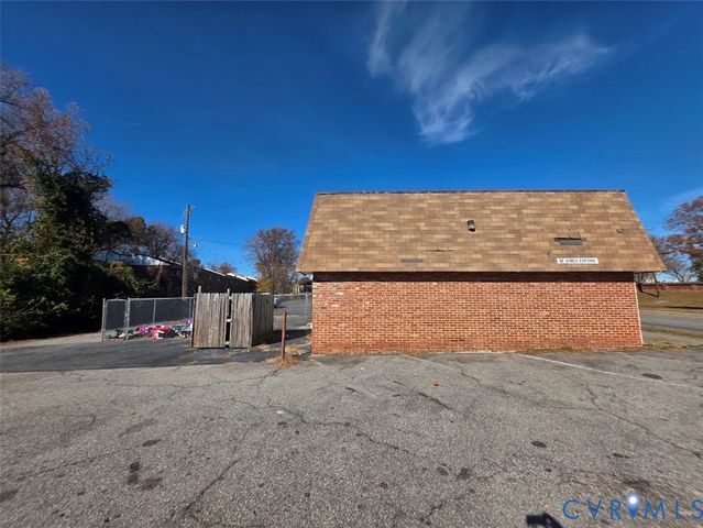 530 S Crater Rd, Petersburg, VA 23803