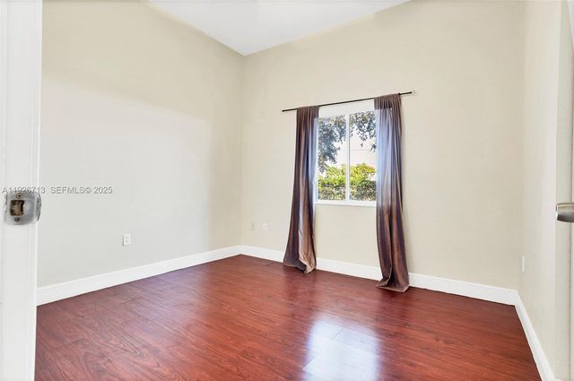 3340 Palomino Dr 211-2, Davie, FL 33024