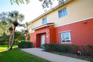 3340 Palomino Dr 211-2, Davie, FL 33024