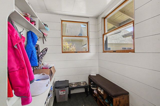 513 E Joliet Street, Crown Point, IN 46307