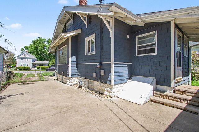 513 E Joliet Street, Crown Point, IN 46307