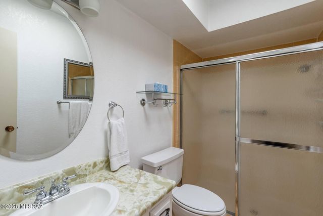 6322 N Calle De Adelita, Tucson, AZ 85718