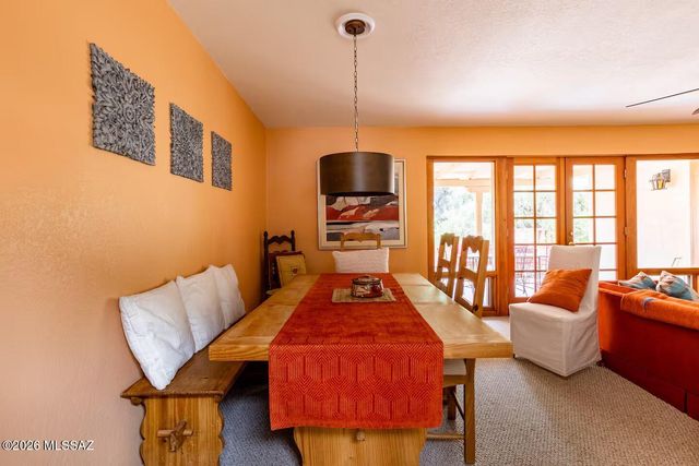 6322 N Calle De Adelita, Tucson, AZ 85718