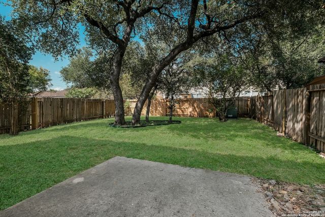 25511 Echo Springs, San Antonio, TX 78260