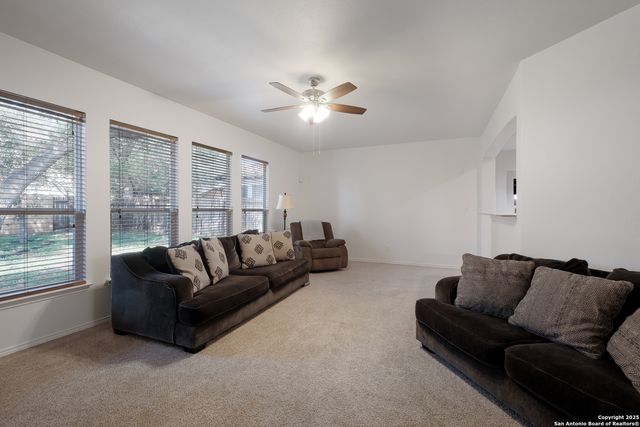 25511 Echo Springs, San Antonio, TX 78260