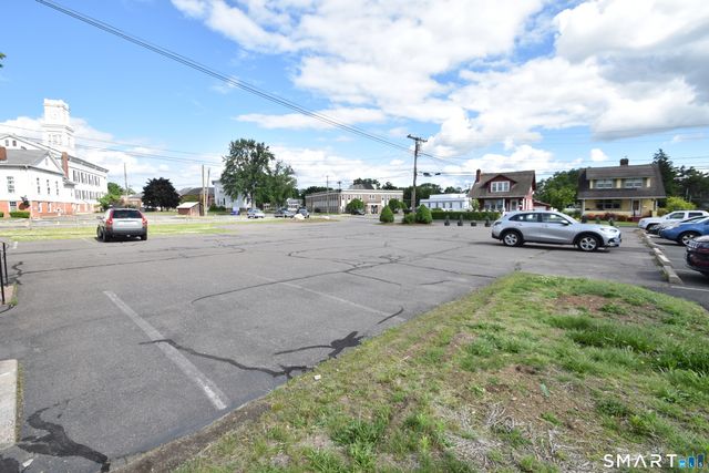 33 Connecticut Boulevard, East Hartford, CT 06108