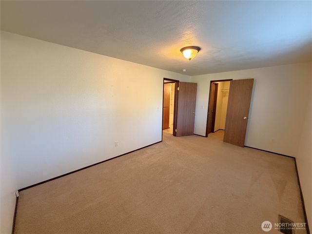 9012 47th Avenue E, Tacoma, WA 98446