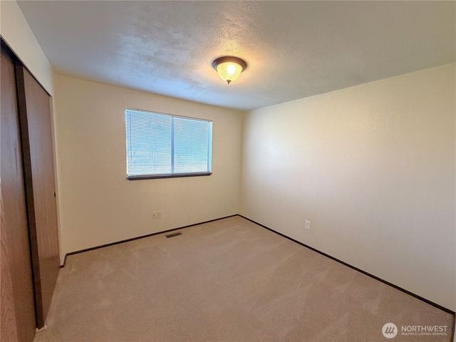 9012 47th Avenue E, Tacoma, WA 98446