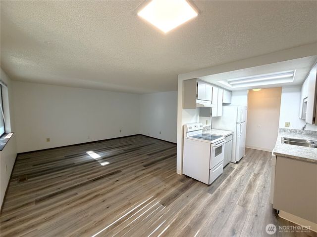 9012 47th Avenue E, Tacoma, WA 98446