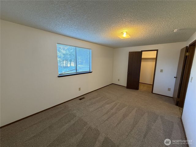 9012 47th Avenue E, Tacoma, WA 98446